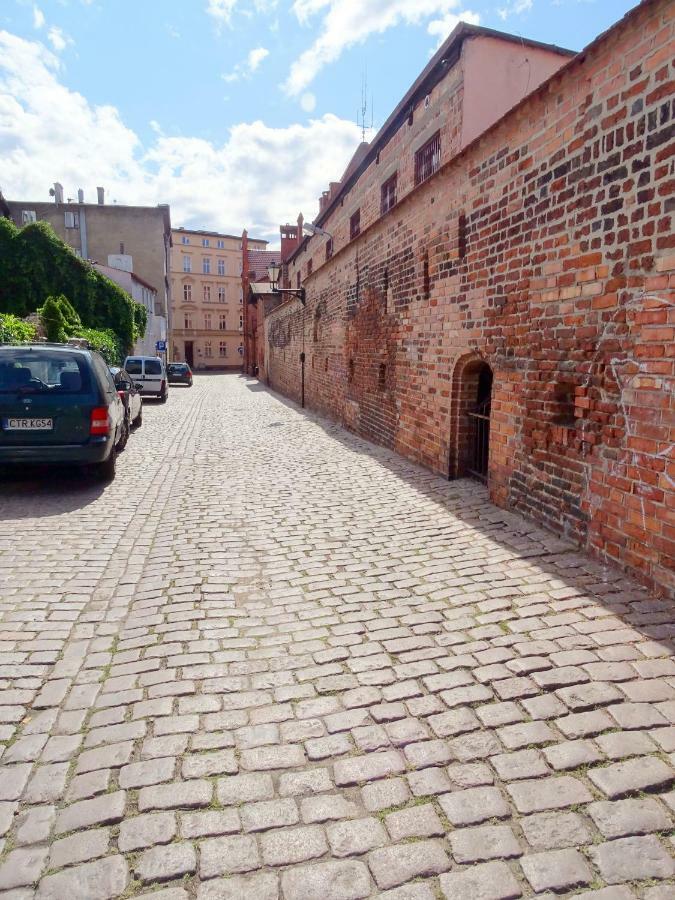 Stary Toruń Mur 4 - Apartament Z Patio מראה חיצוני תמונה